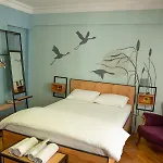 Yolo Hostel