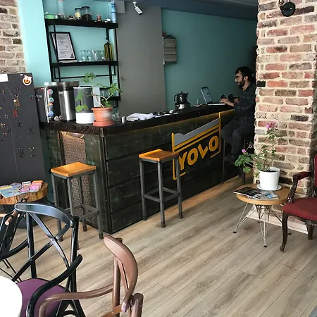 Yolo بيت شباب *