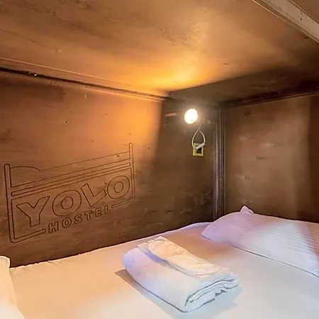 Yolo * Istambul