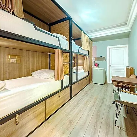 Yolo Auberge de jeunesse *
