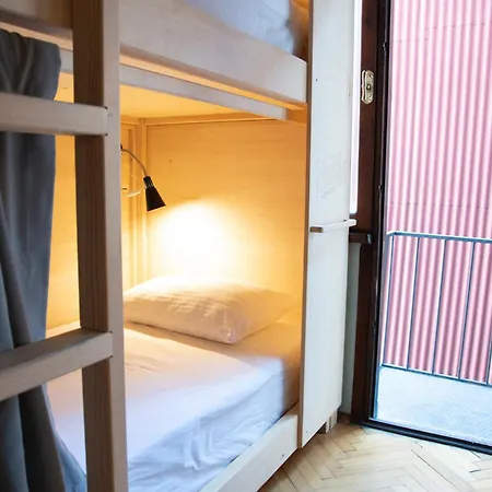 ホステル Yolo イスタンブール